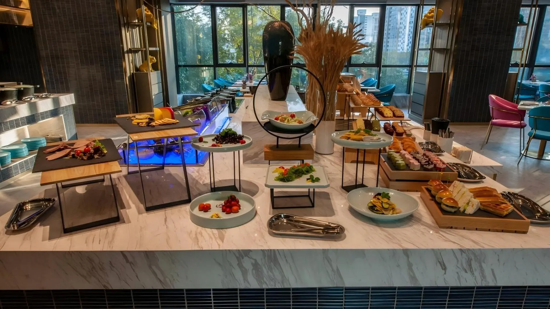 Shanghai Baixia Pagoda Hotel