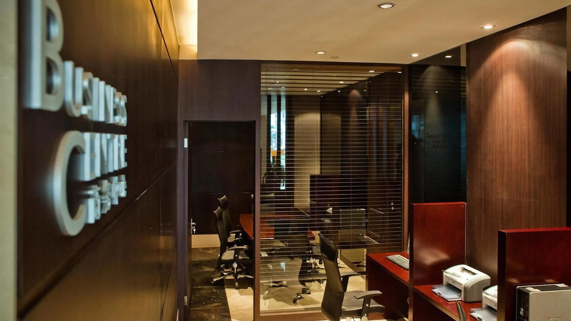 Shanghai Baixia Pagoda Hotel